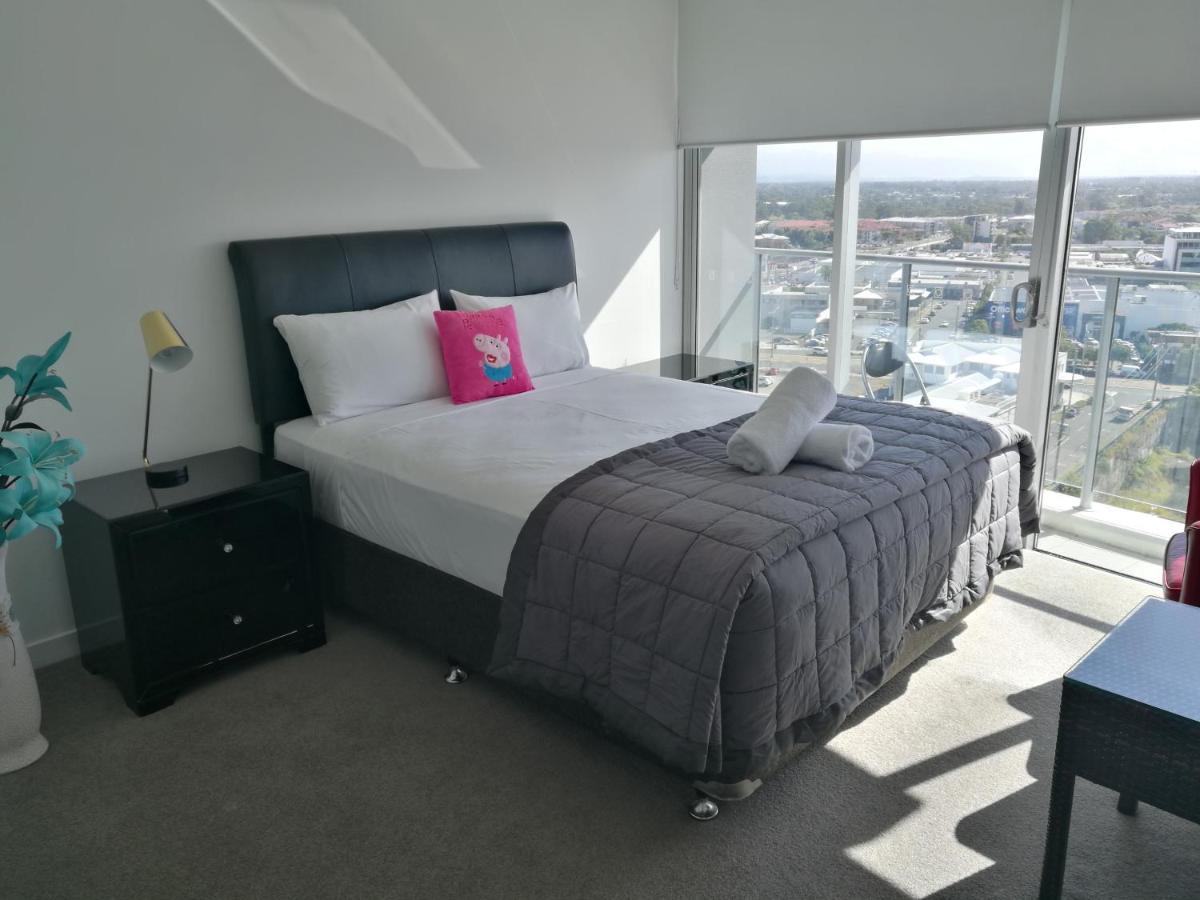 Three-Bedroom Apartment With Amazing View Near Surfers Paradise Gold Coast Exterior photo